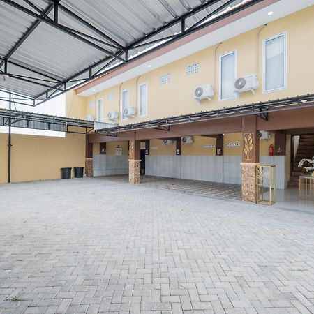 Reddoorz Syariah Near Rsud Dr Iskak Tulungagung Hotel Kedungwaru Exterior foto