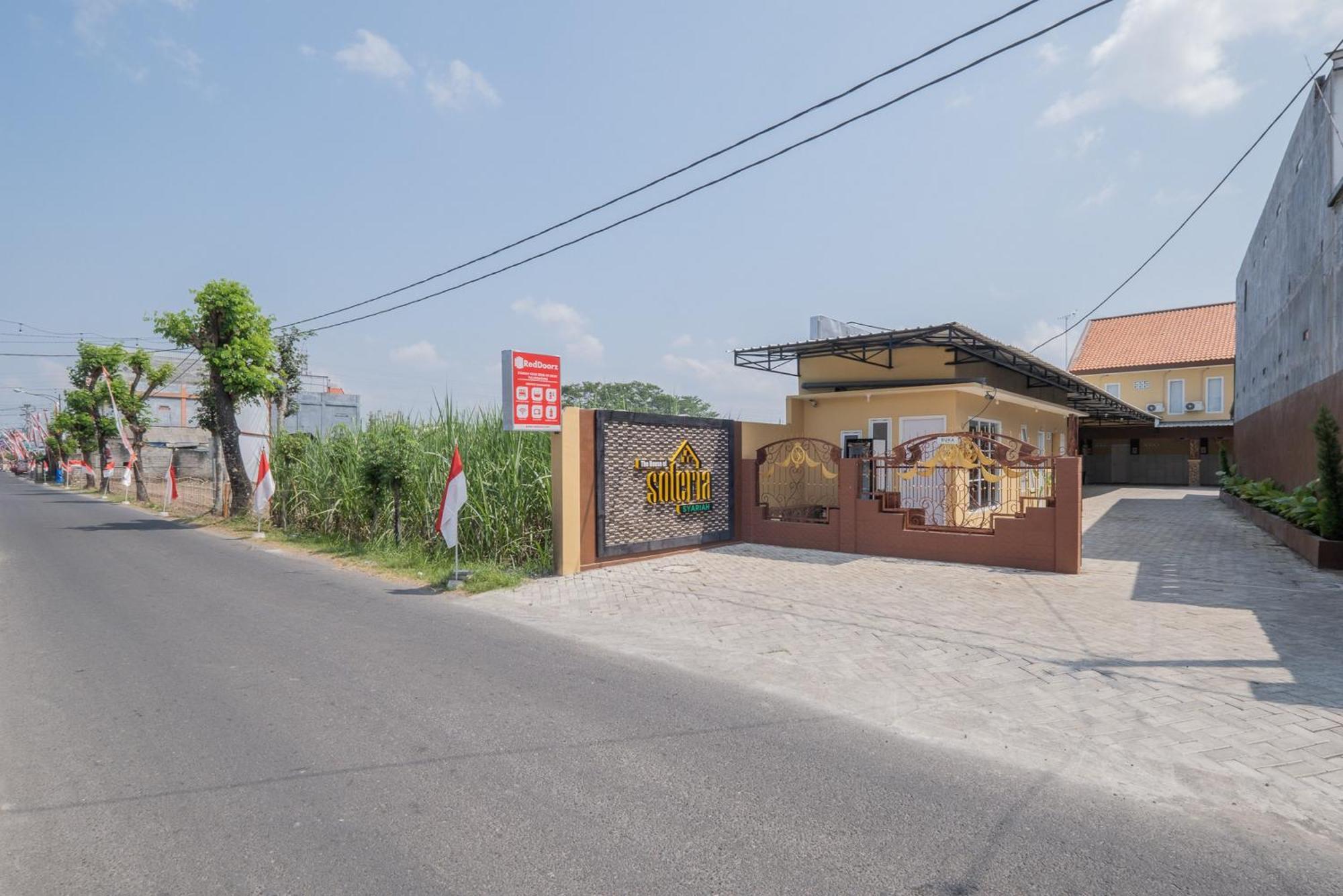 Reddoorz Syariah Near Rsud Dr Iskak Tulungagung Hotel Kedungwaru Exterior foto