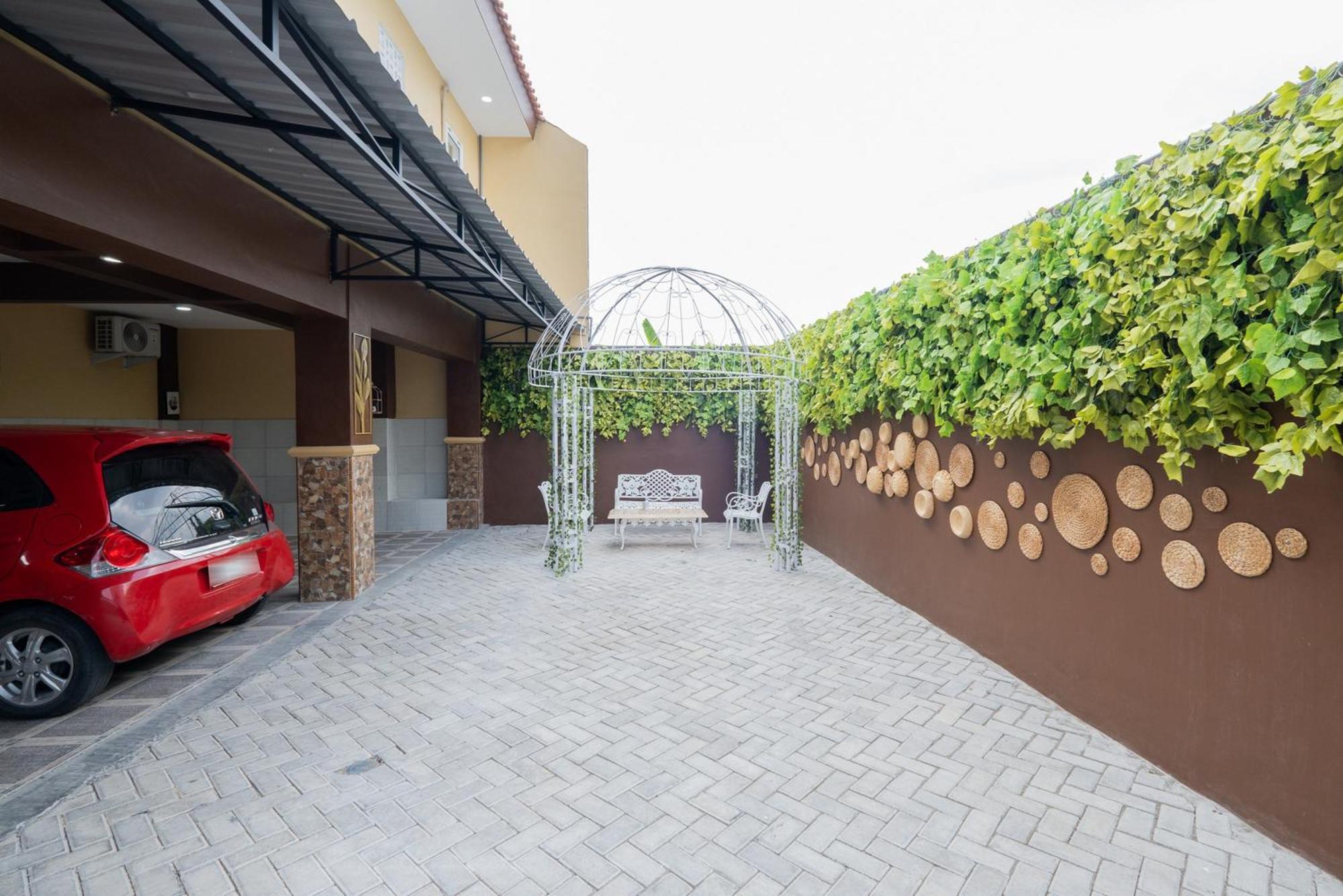 Reddoorz Syariah Near Rsud Dr Iskak Tulungagung Hotel Kedungwaru Exterior foto