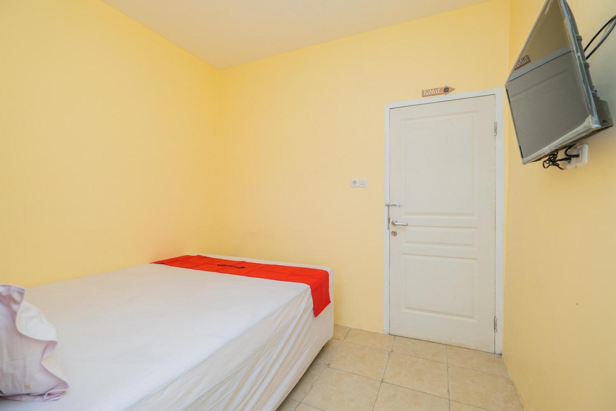 Reddoorz Syariah Near Rsud Dr Iskak Tulungagung Hotel Kedungwaru Exterior foto